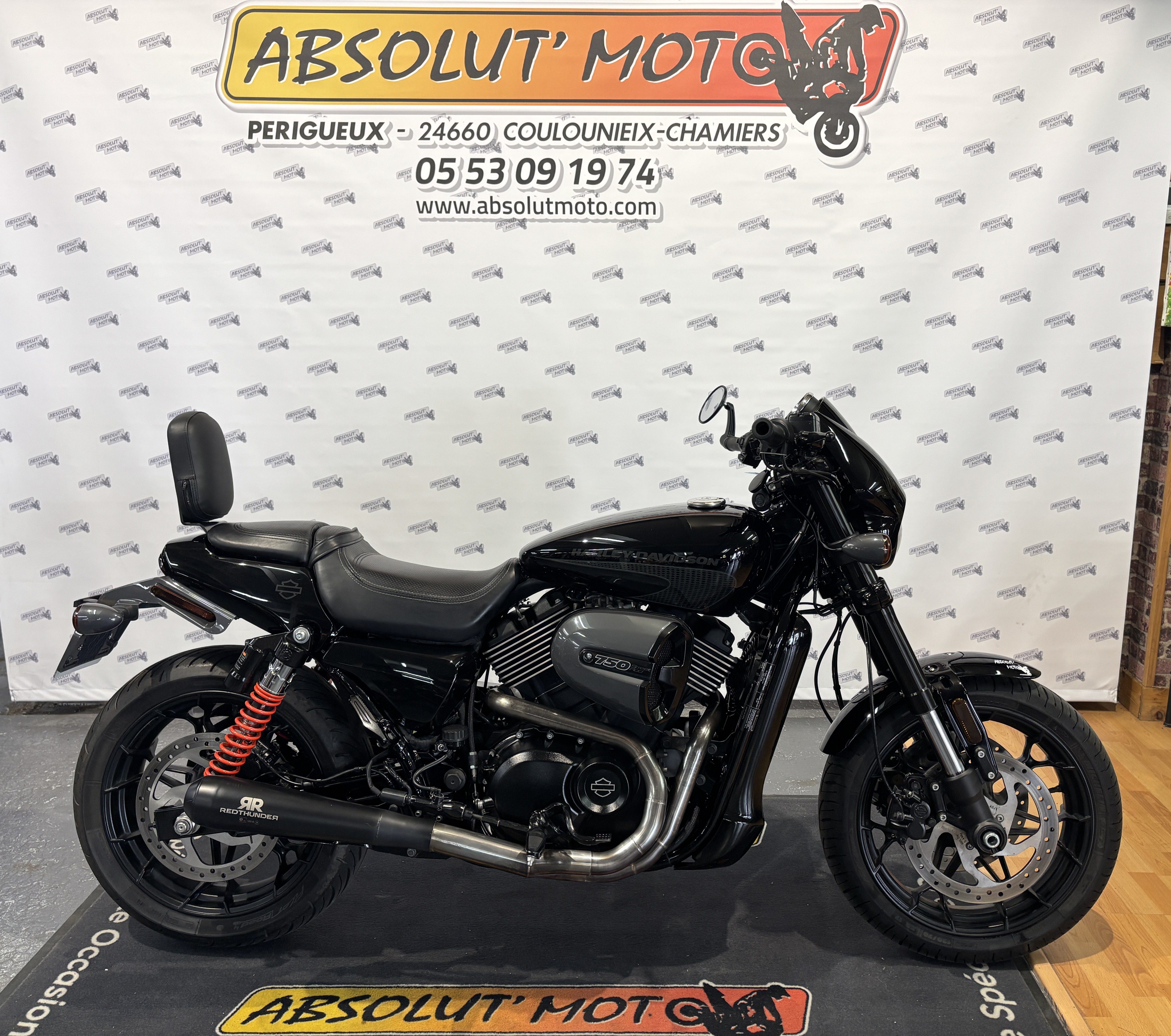 HARLEY DAVIDSON Street Rod 750 Custom
