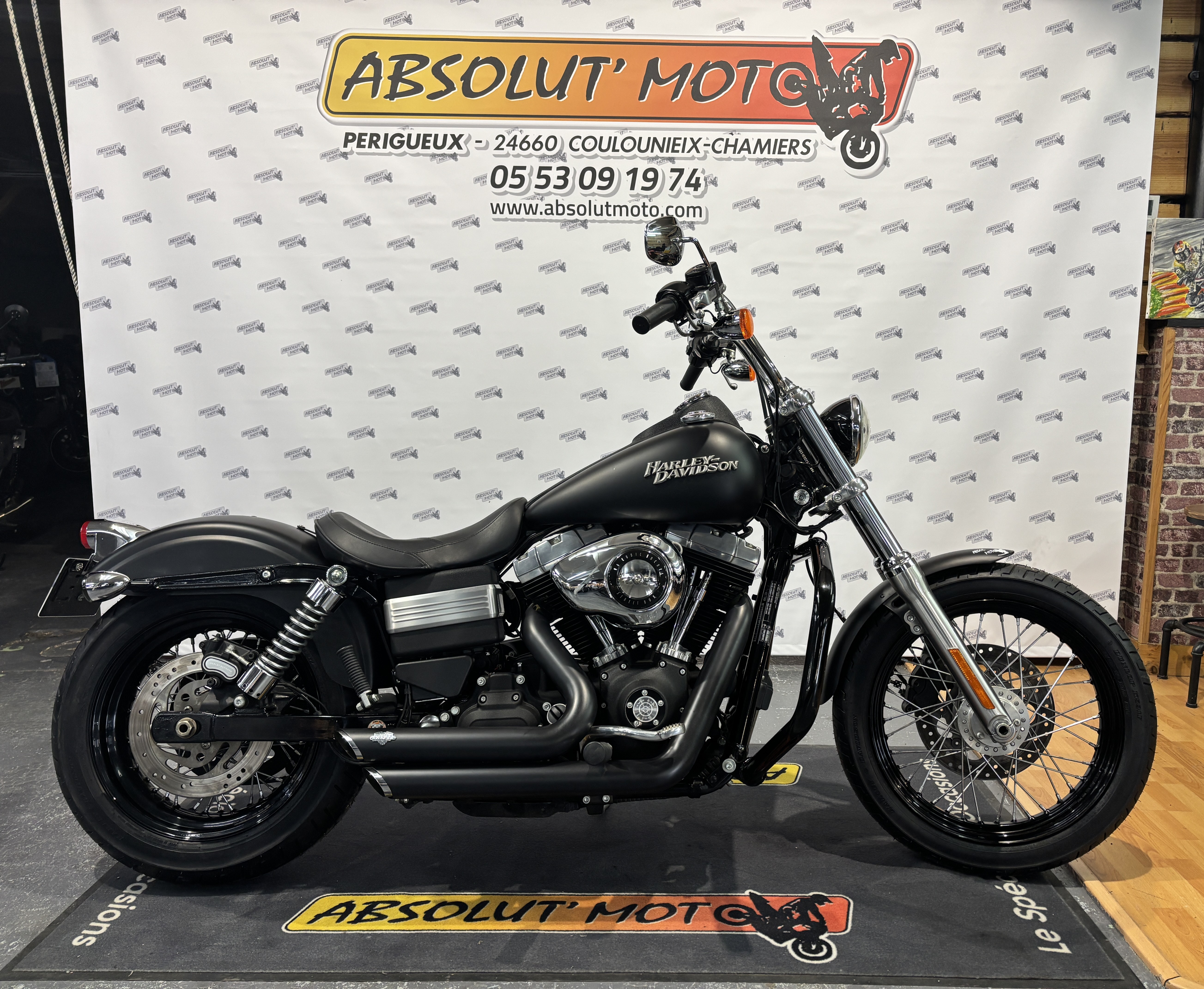 HARLEY DAVIDSON Street Bob 1584 Custom