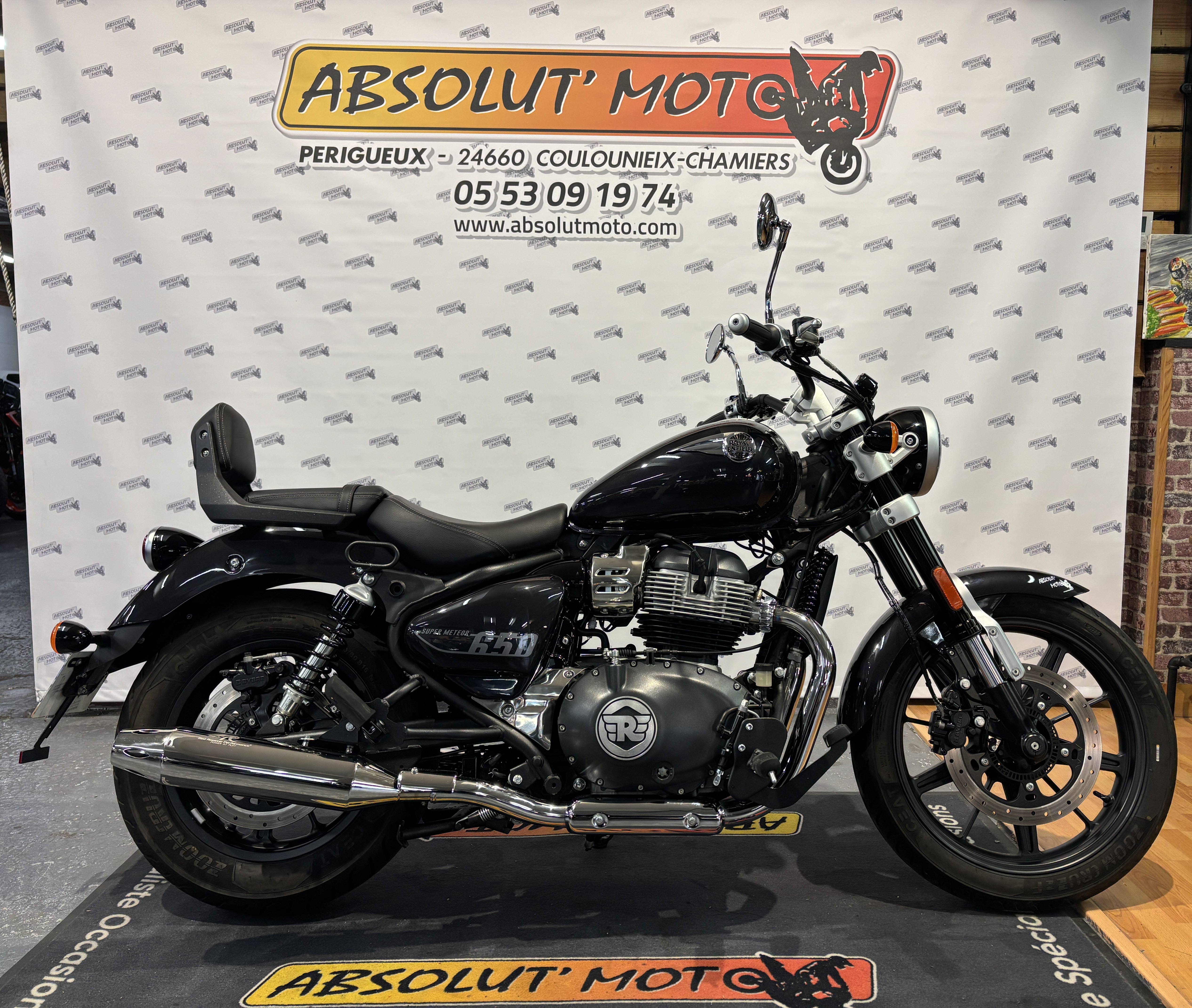 ROYAL ENFIELD Super Météor 650 Custom