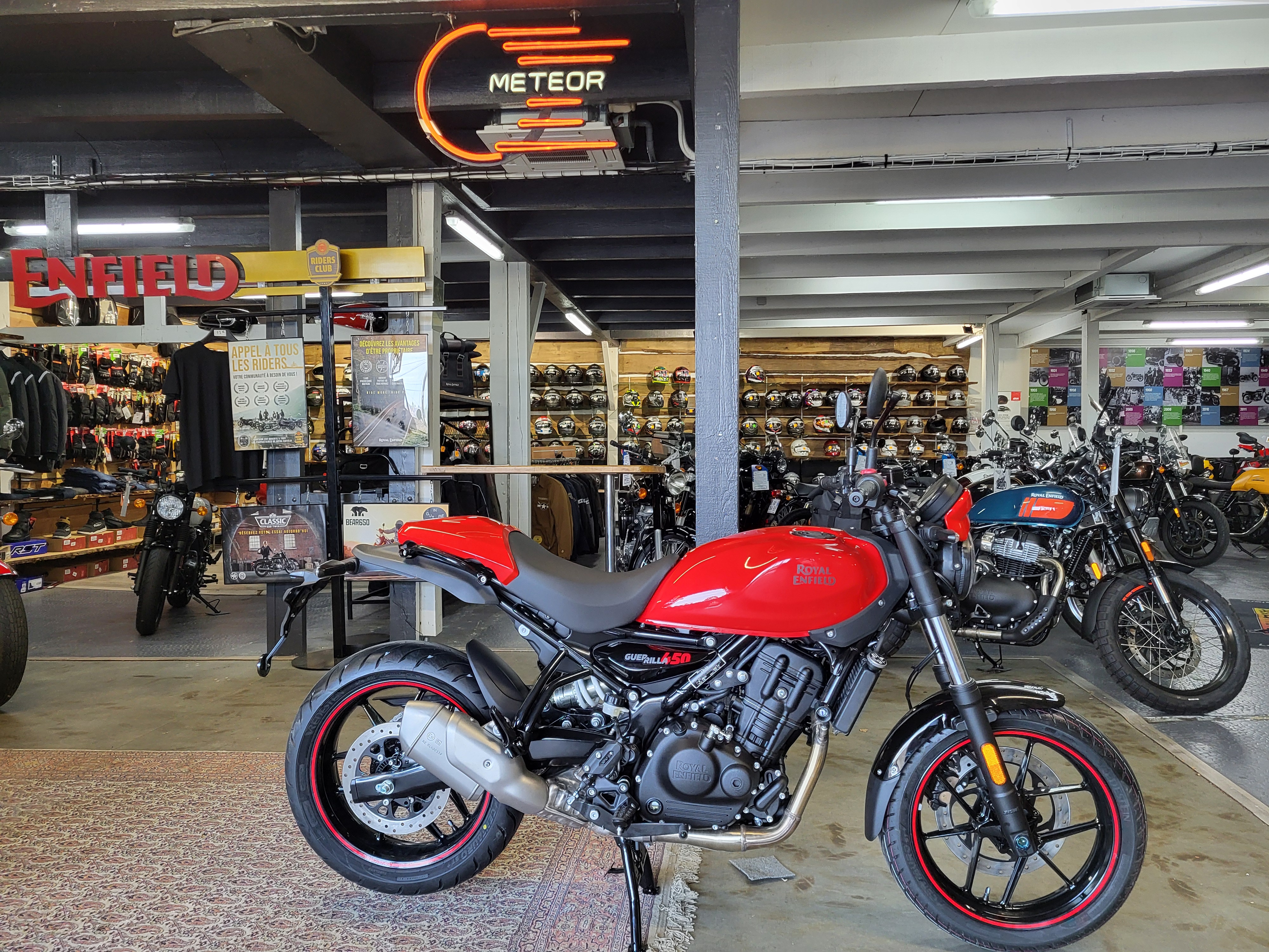 ROYAL ENFIELD 450 GUERRILLA APEX RED