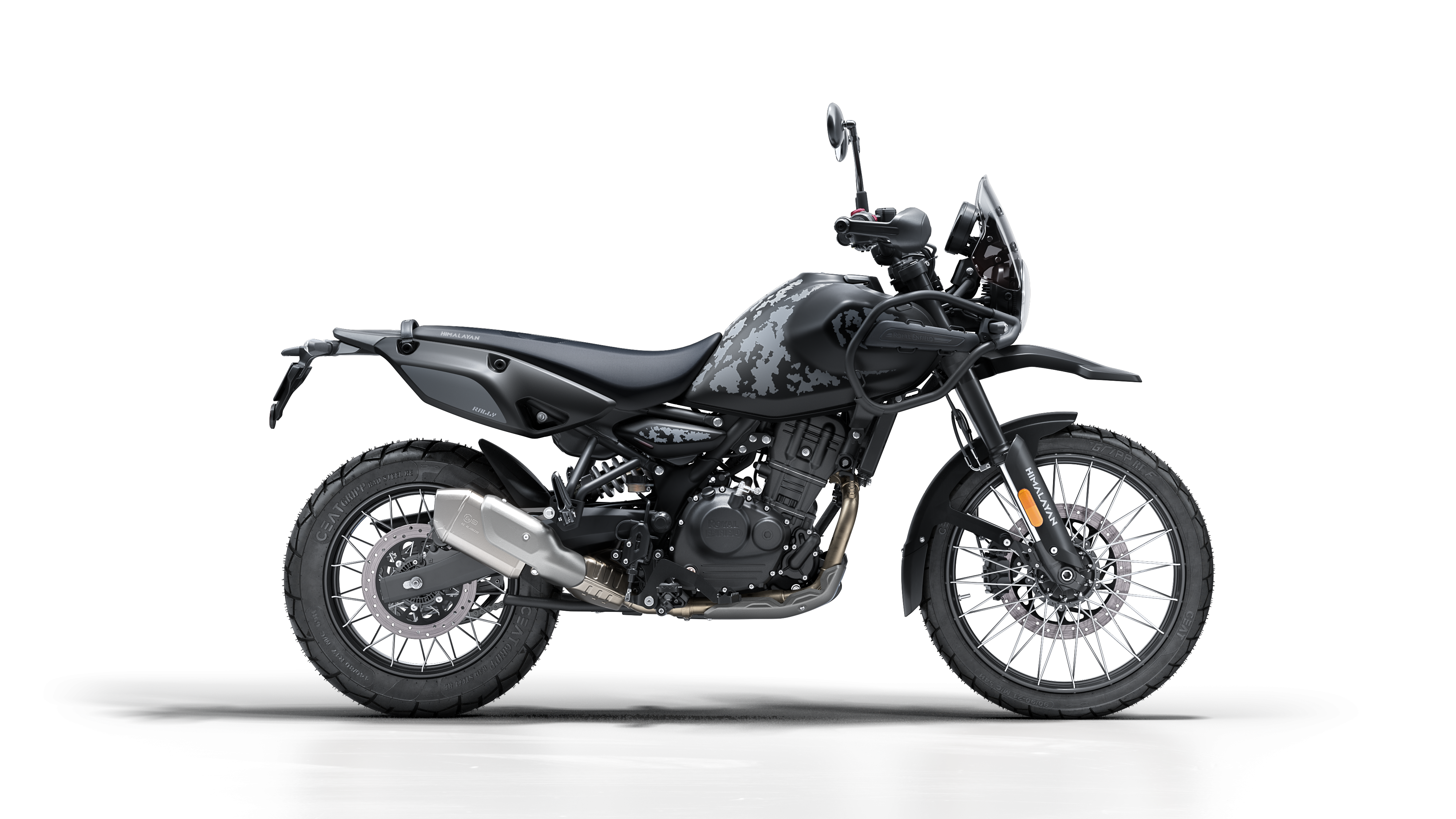 Chers Revendeurs,    Royal Enfield a annoncé le lancement de l’Himalayan Mana Black lors de l’EICMA 2025.    Cette édition Mana Black conserve la performance et l’agilité de la nouvelle plateforme Himalayan, animée par le moteur Sherpa 450 qui allie puissance et maîtrise, pour dominer aussi bien les cols d’altitude que les trajets urbains. Avec sa finition noire intense, soulignée par ses détails mats, cette édition incarne le minimalisme.    Sa configuration sur-mesure entièrement accessoirisée d’origine e